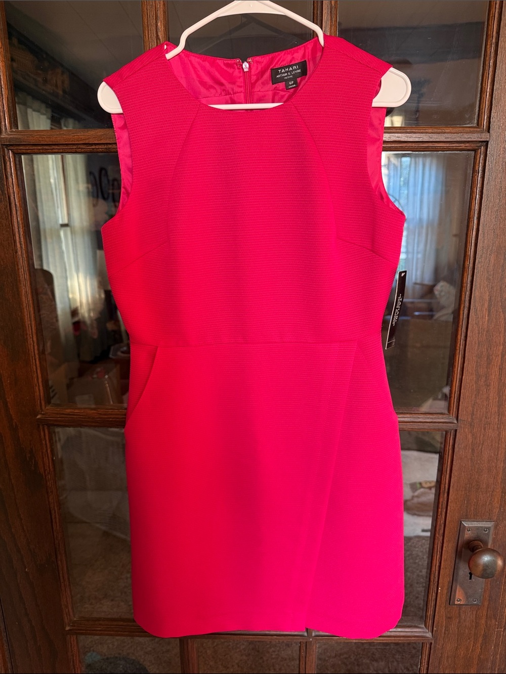 Tahari Arthur S Levine Raspberry Pink Textured Sheath Dress Petite 6P NWT Preppy - Picture 1 of 7